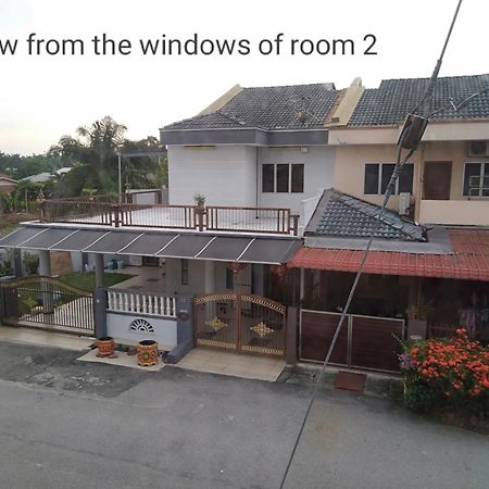 Teluk Panglima Garang Purple Dream Home חדר תמונה
