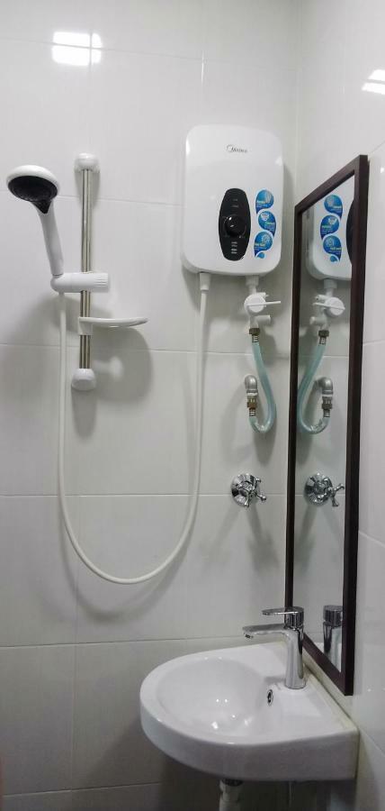 Teluk Panglima Garang Purple Dream Home מראה חיצוני תמונה